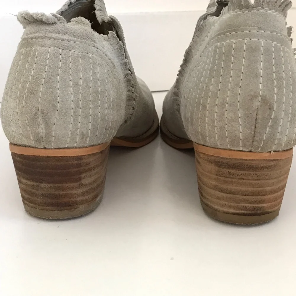 REBELS Suede Fringe Trim Ankle Boots Chelsea Women’s Size 8